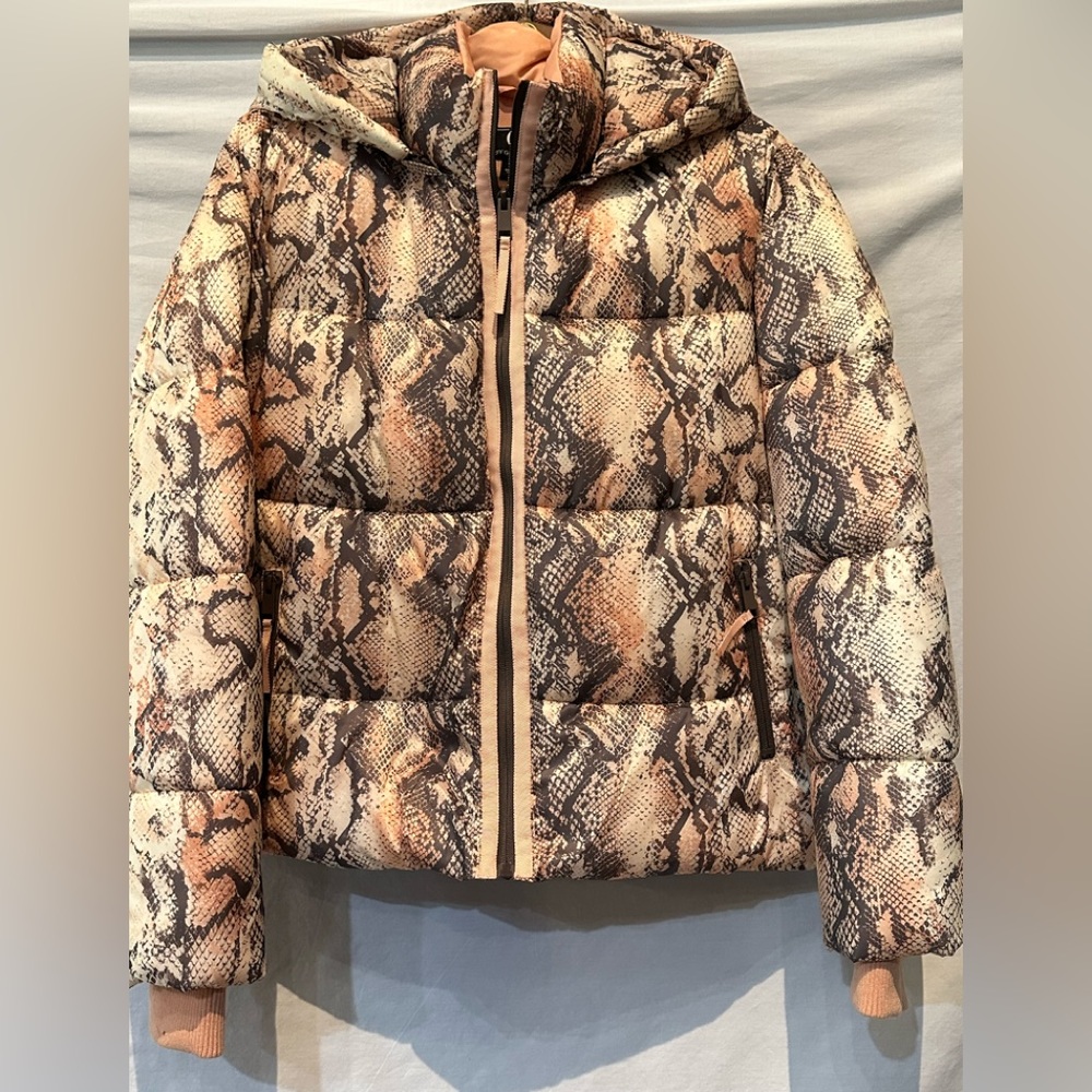 NEW - Gorgeous G by Giuliana Black Label Reptile Pattern Puffer Jacket